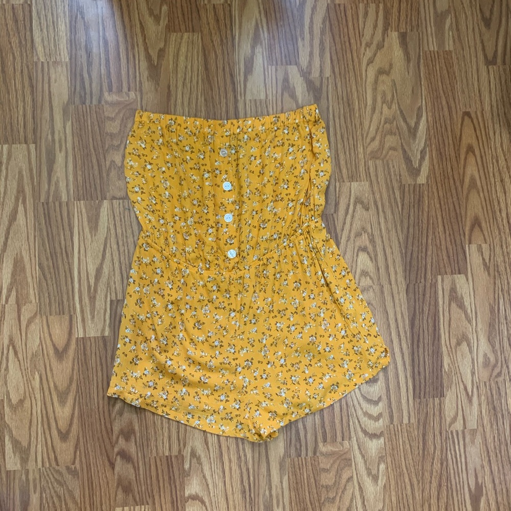 Floral strapless romper